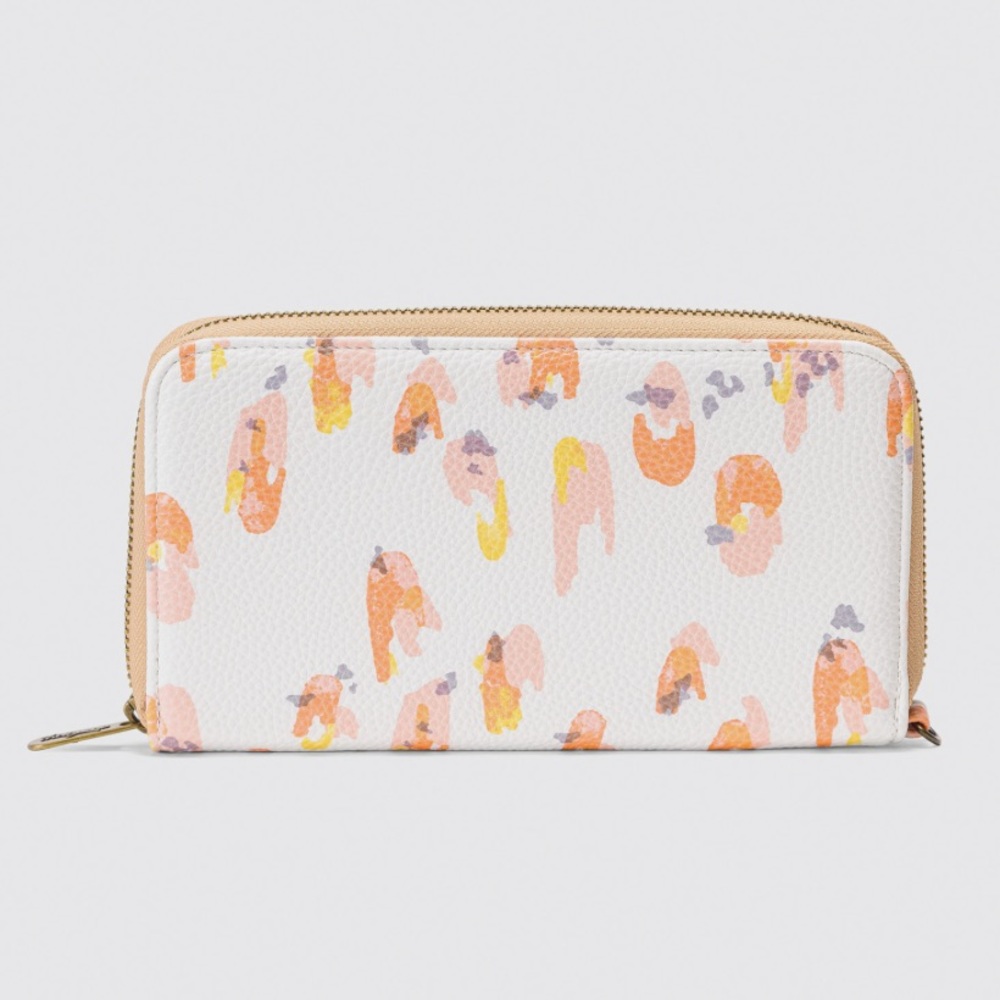 NEW Thirty-One Soft Watercolor Spots Wallet